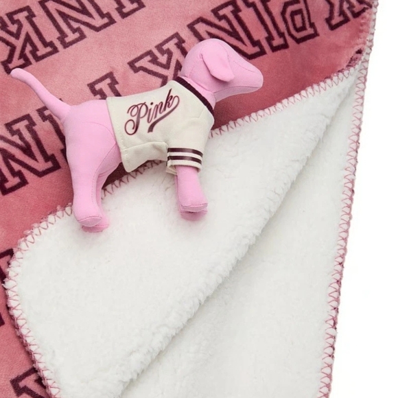 NWT Victoria's Secret PINK Sherpa Blanket & Plush Dog Set 50x60 - Picture 1 of 7